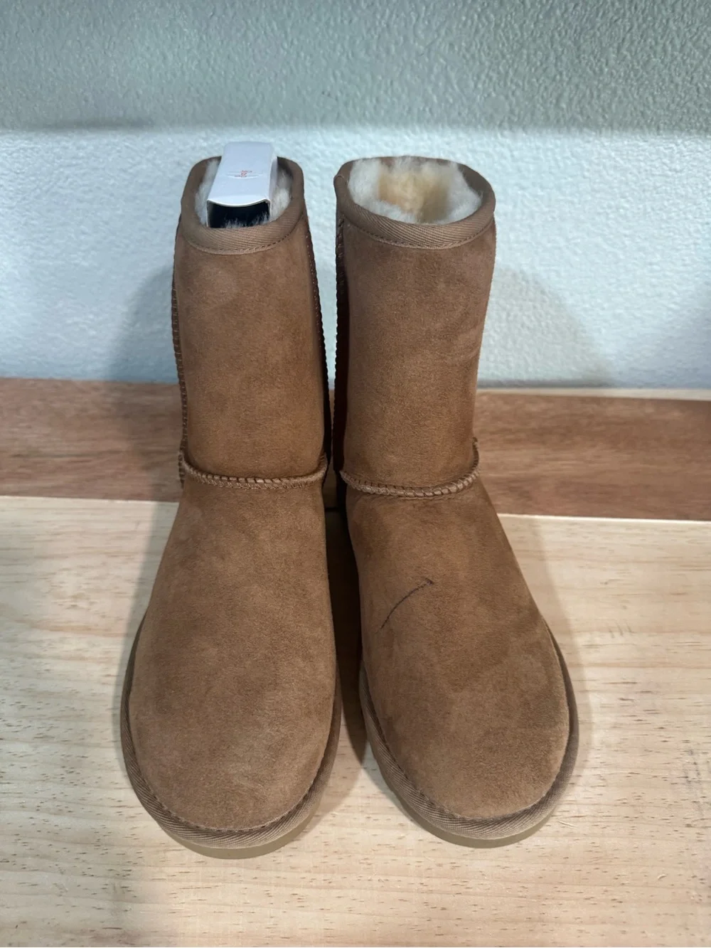 UGG Chestnut Short II Women's Boots size 7